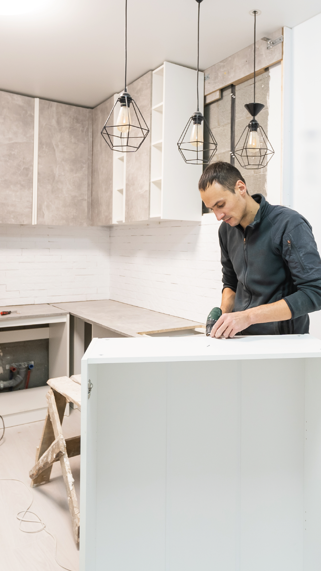 white kitchen cabinets